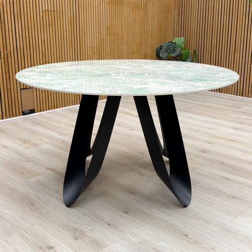 Minnesota round dining - round,