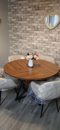 Round dining table seater - round,